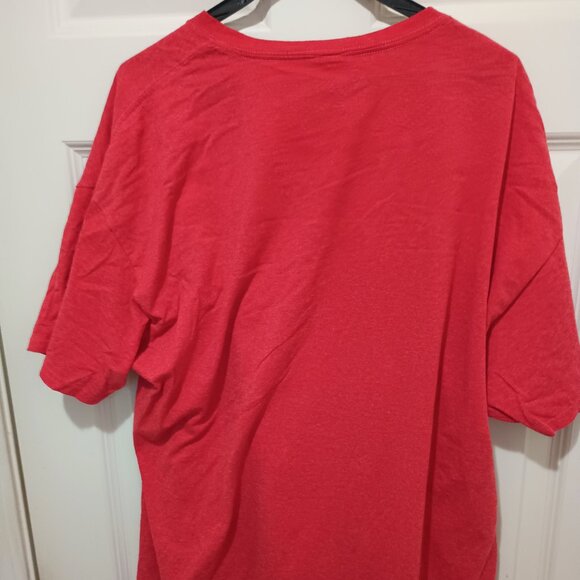 Snoopy XL Red Chill Men's T-shirt X-Large Shirt Summer Comfortable Soft Mans WOW - Picture 2 of 3